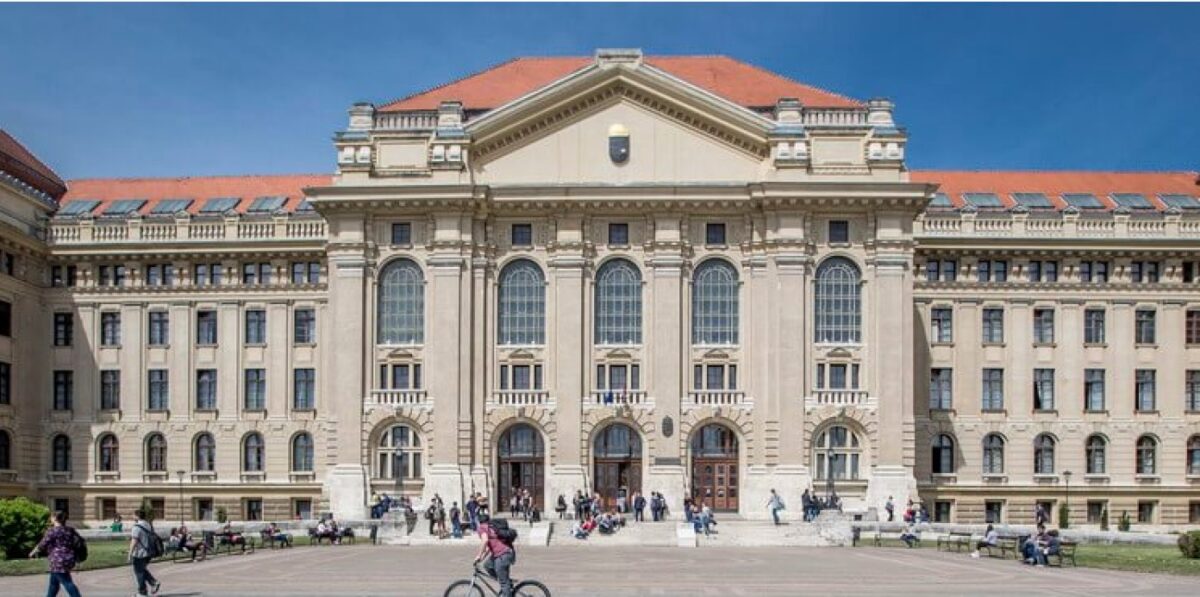 Orădeancă, desemnată cea mai bună studentă a Academiei de Formare a Oamenilor de Știință din Ungaria