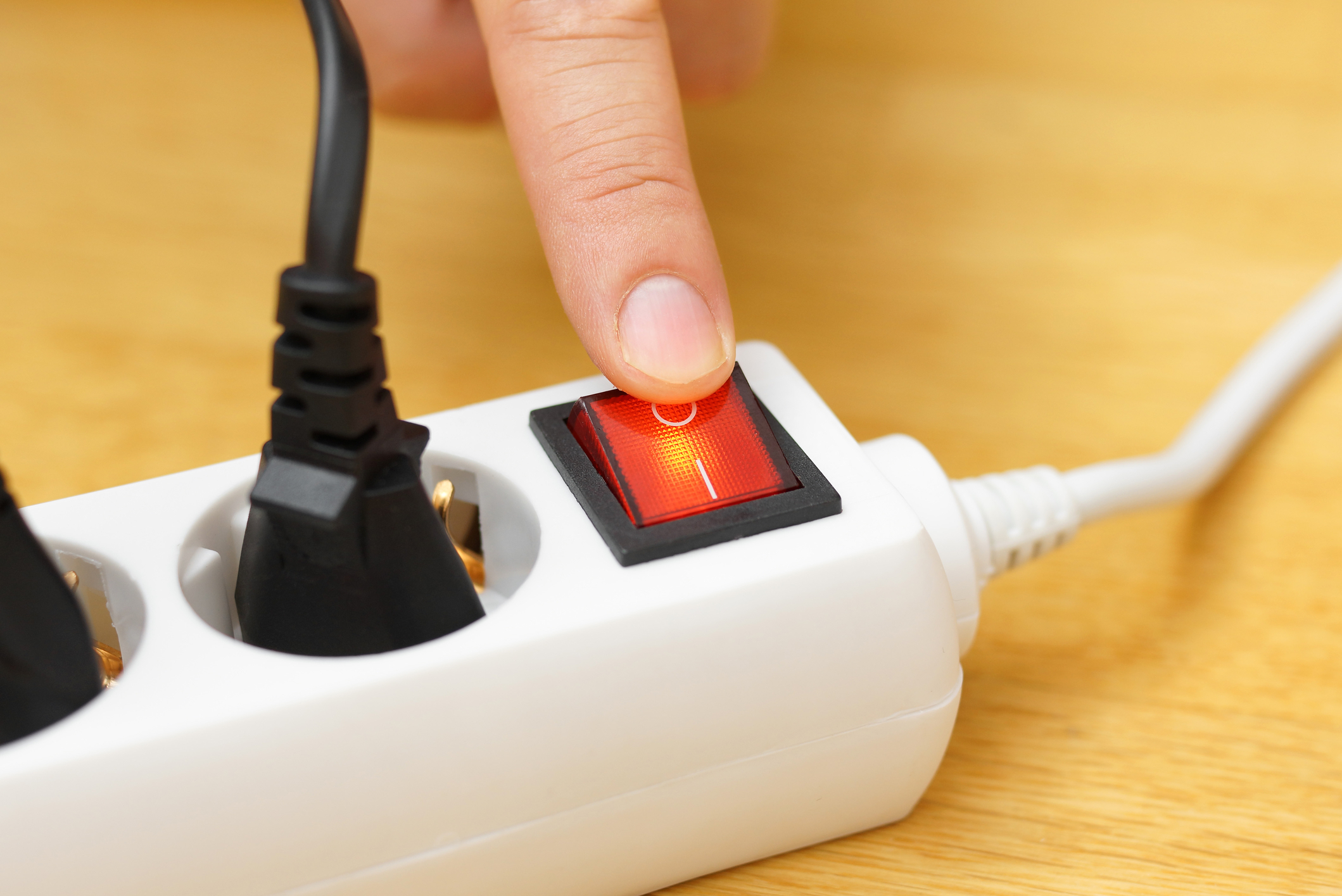 Electrica oferă energie gratuită timp de patru ore. Cine poate beneficia din august și ce condiție trebuie îndeplinită