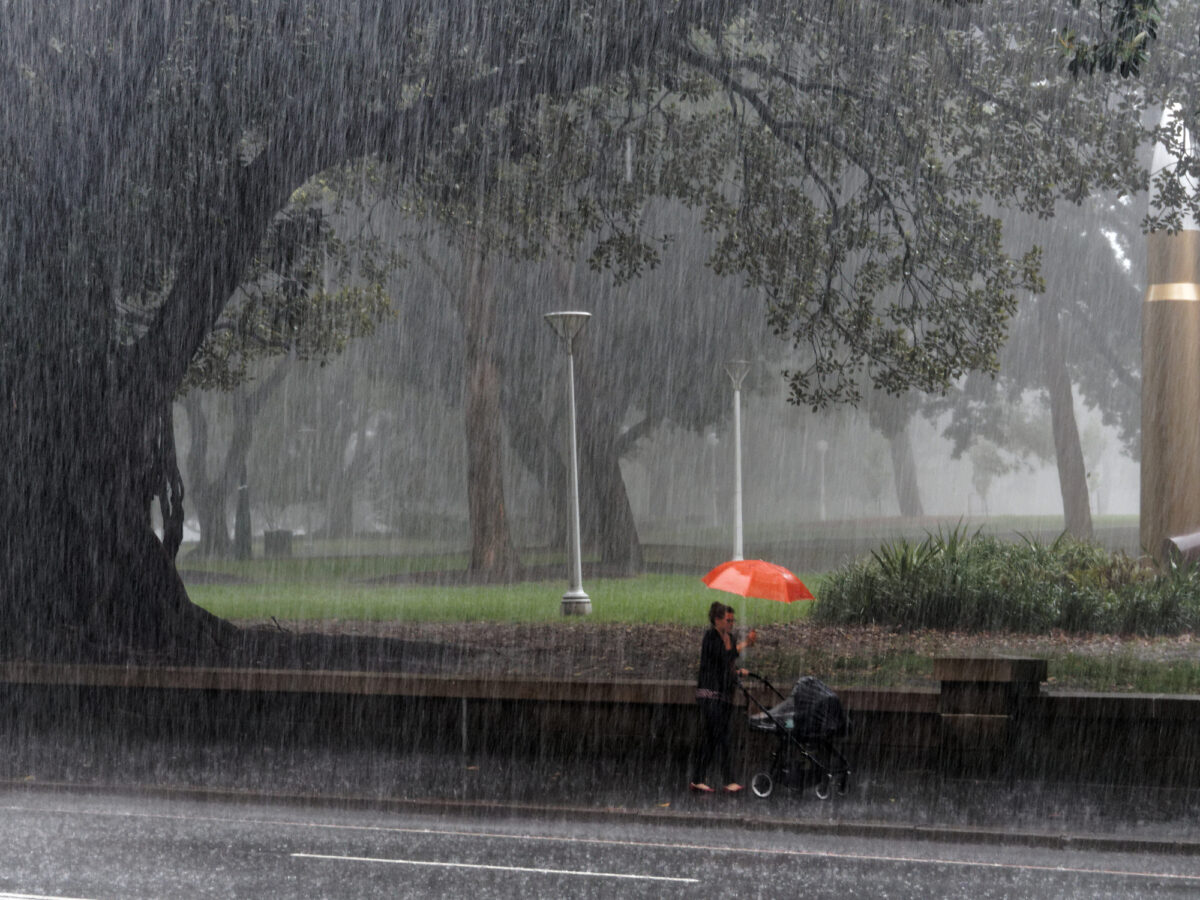 Vremea ne mai chinuie o perioadă bună de timp. Când revin temperaturile la normal