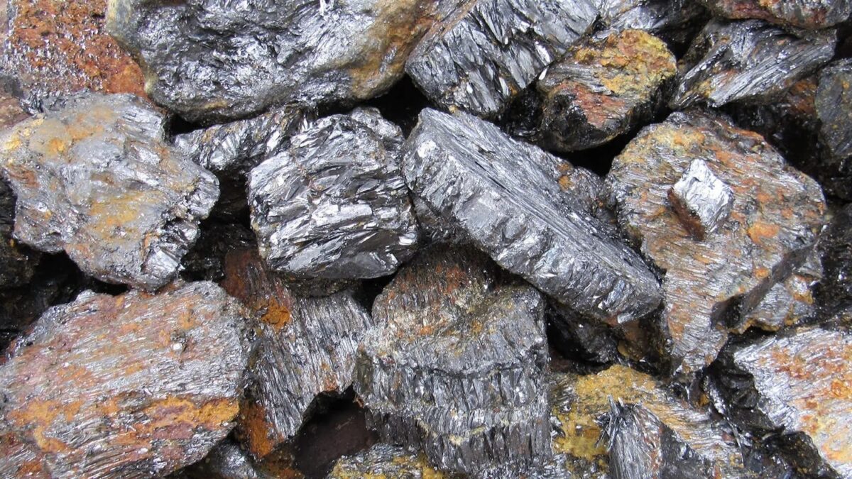 Metalele critice ca armă economică. Cum se negociază dependențele globale de China și ce încearcă să schimbe Occidentul