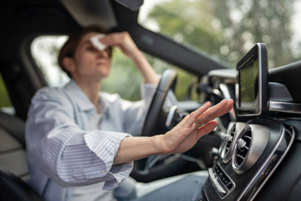 Cea mai frecventă greșeală a șoferilor vara. Cum duce la accidente grave