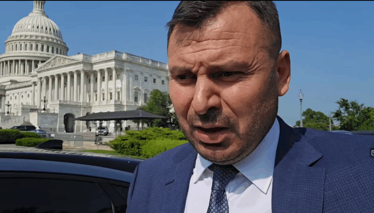 Omul lui George  Simion de la Chişinău, susţinut şi de forţele pro-ruse, în misiune la Washington. Mesajul transmis din faţa Capitoliului