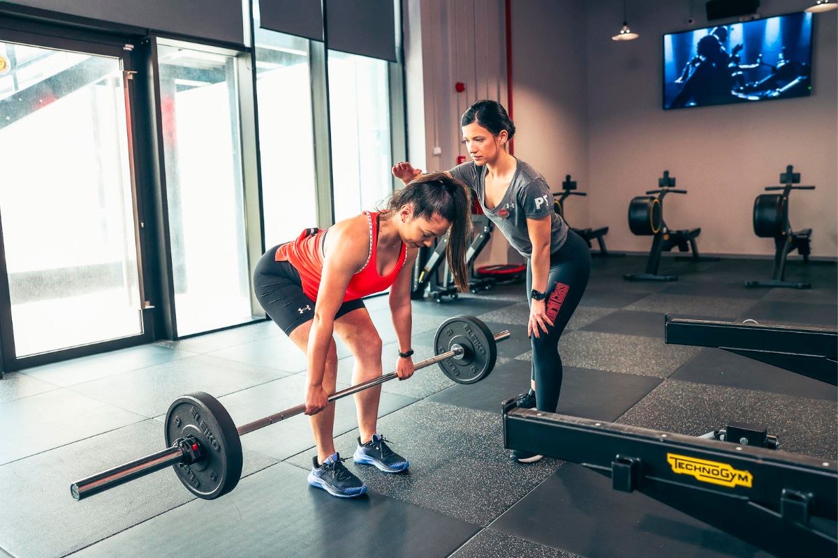 Cât de important este un antrenor personal în atingerea obiectivelor tale