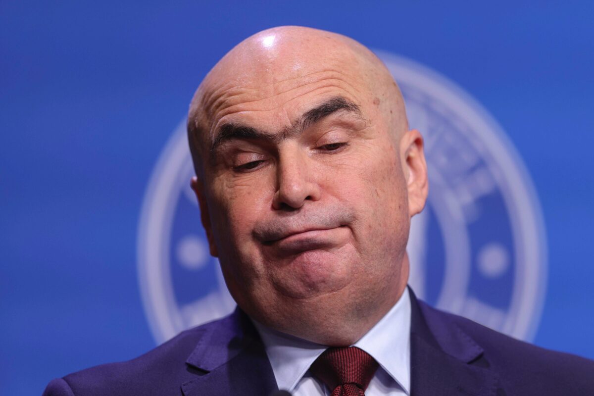 Bolojan către sindicaliștii bugetarilor. Se poate lucra și cu mai puţini oameni