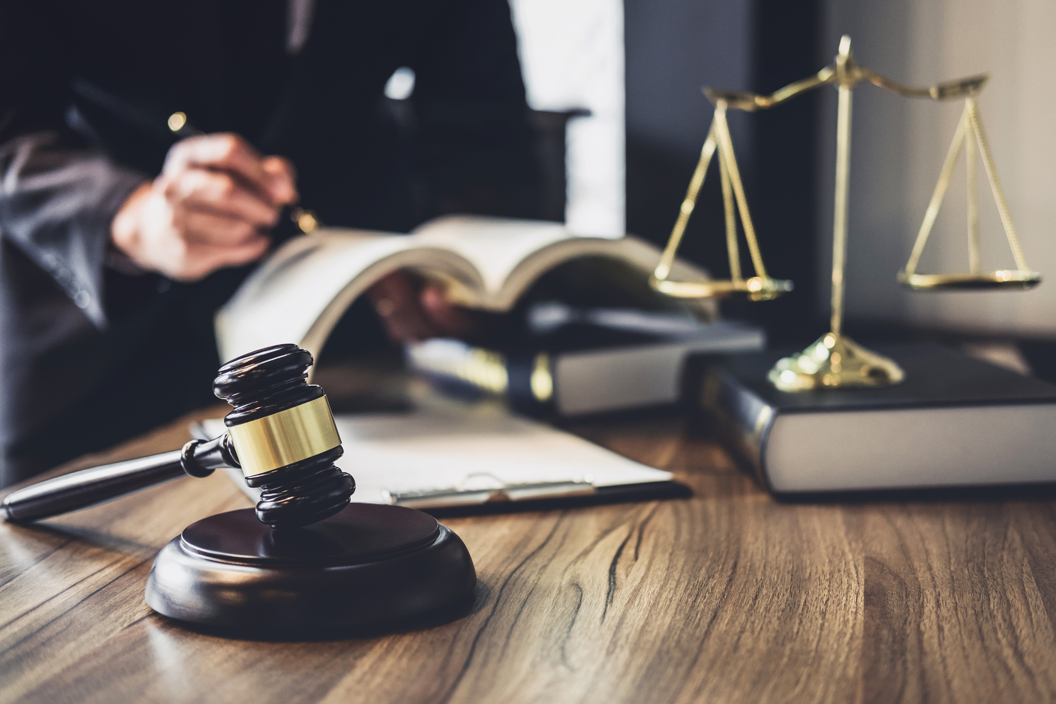 Justiția din România intră în era Inteligenței Artificiale. Primul pas anunțat de Nicușor Dan