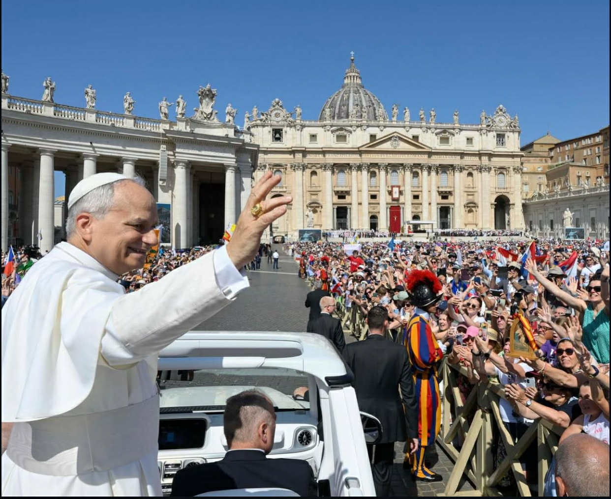 Arhiepiscopul Paul Gallagher, despre efectul bolii Papei Leon asupra pontificatului: „Este un biet muritor, la fel ca noi toți”