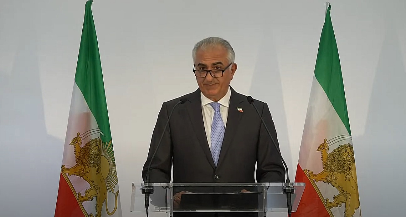 Fiul ultimului șah al Iranului anunță că este pregătit să preia conducerea țării după căderea Republicii Islamice. Donald Trump, primele declarații