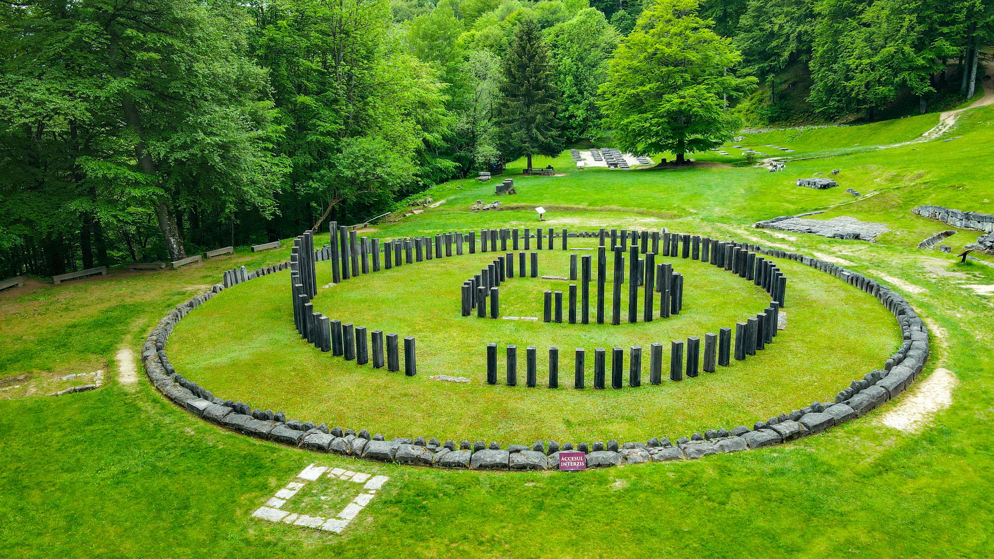 Top trei mistere istorice ale României. De la tăblițele de la Tărtăria, la tezaurul lui Decebal