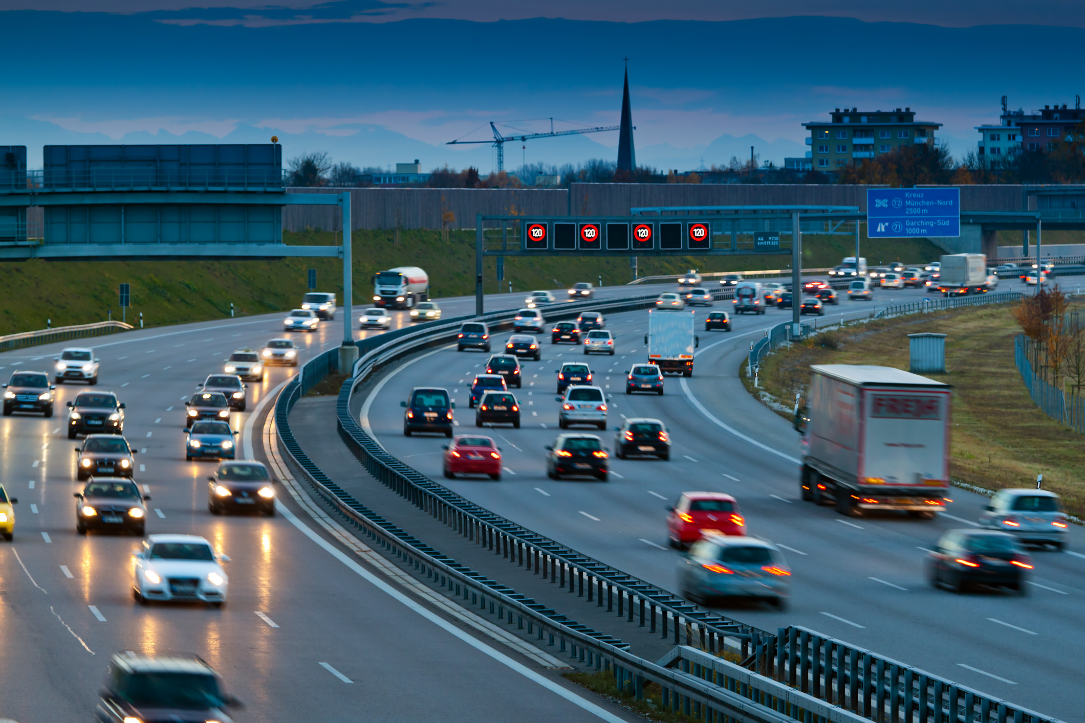 Accident în trafic din cauza unei defecțiuni tehnice. Când răspunde șoferul