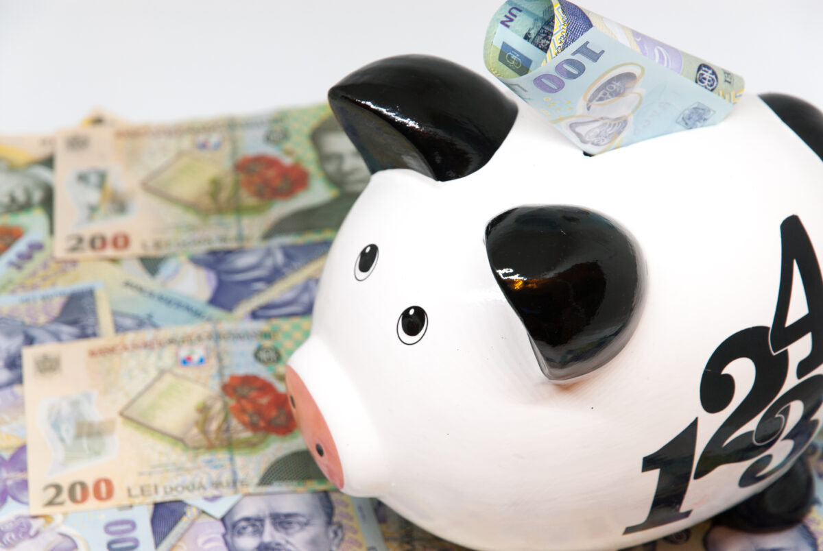 Sfatul experților: Nu-ți ține banii într-o singură bancă și fă-ți rezerve de cash! Riscuri enorme