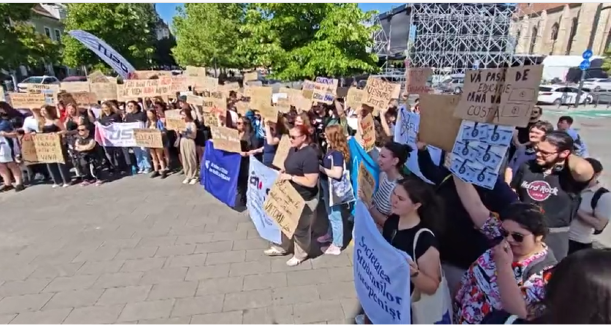 Studenții din marile centre universitare, în stradă. Proteste pentru burse