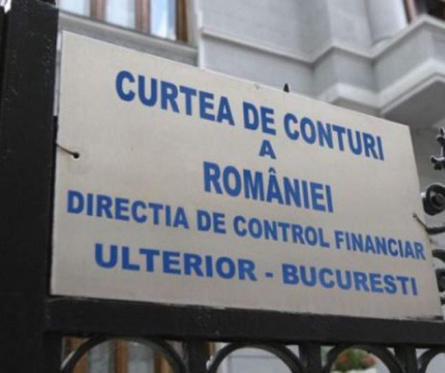 Curtea de Conturi arată câți bani au fost primiți, ilegal, de Federația Română de Cnotaj