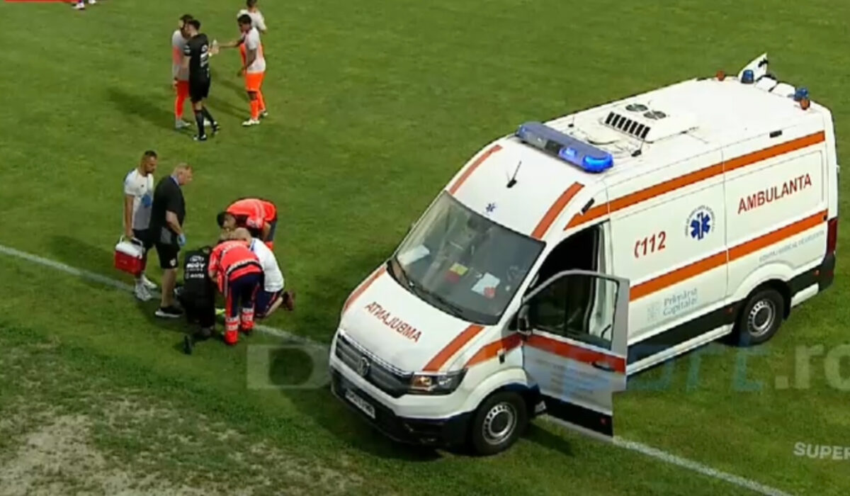 Caz nemaîintâlnit în fotbal. Arbitrul s-a accidentat și a fost dus de urgență la spital. S-a încheiat meciul. Update