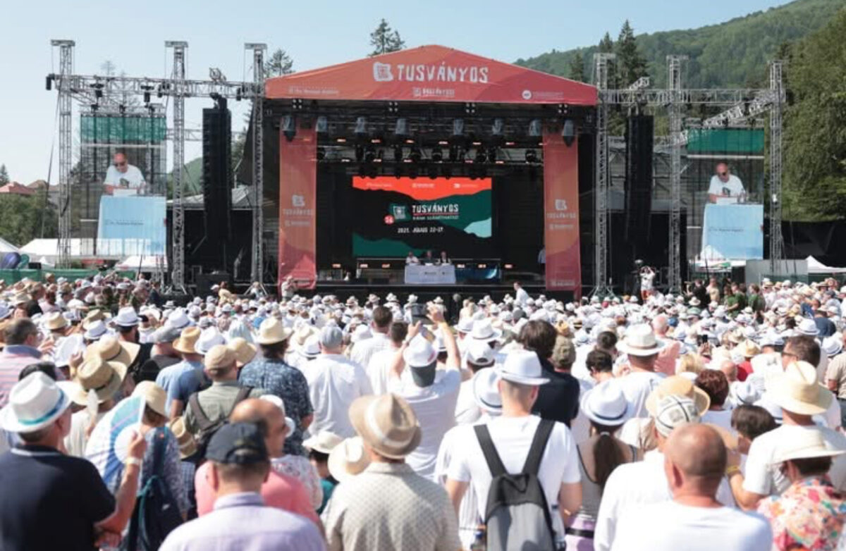 Întâlnirea de la Băile Tușnad. Laszlo Tokes cere autonomie pentru maghiarii din Transilvania