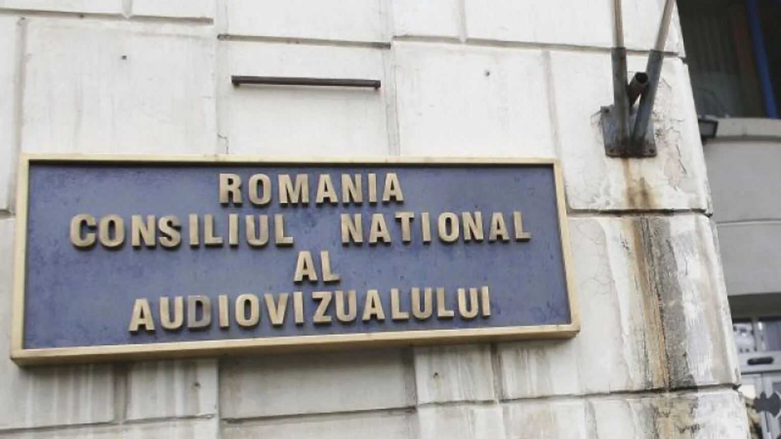 Decizia CNA pentru influencerii cu peste 100.000 de urmăritori, contestată în instanță. Ce reclamă o creatoare de conținut