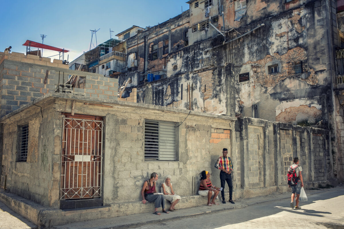 Sărăcia e negată, dar vizibilă, în Cuba. Val de reacții după afirmațiile unui ministru