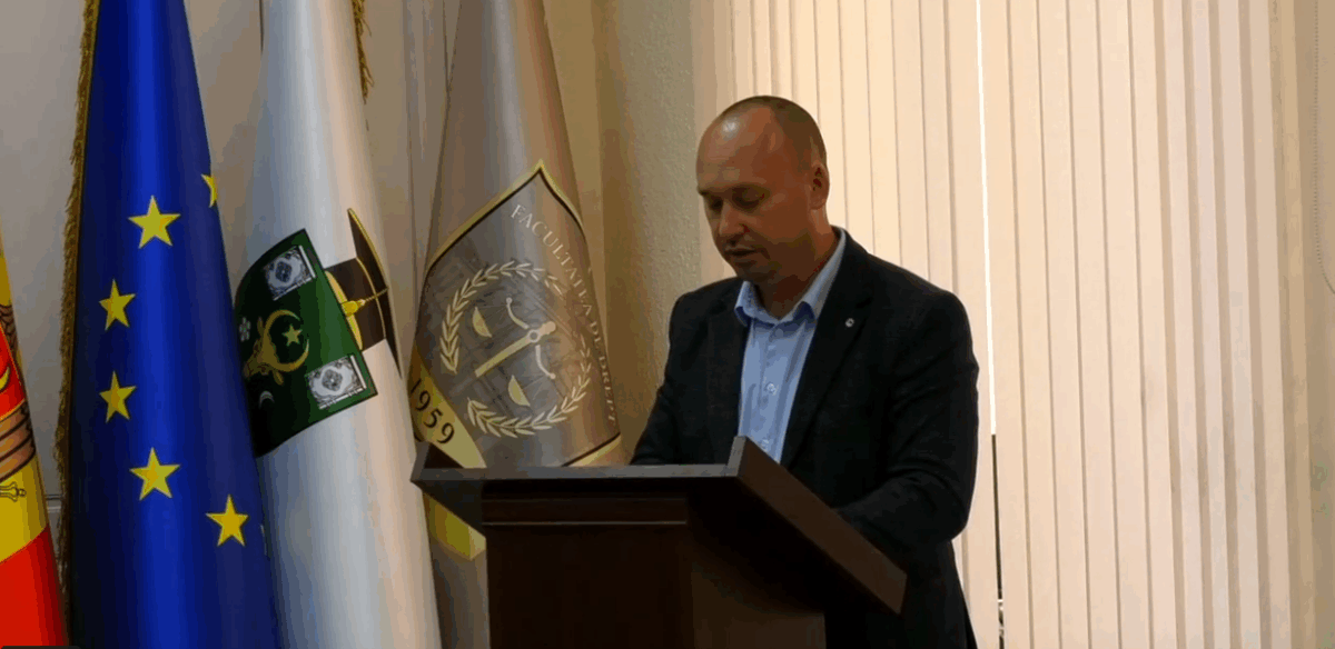 Mită pentru procuror. Cine este omul legii, bănuit de şpagă de jumătate de milion