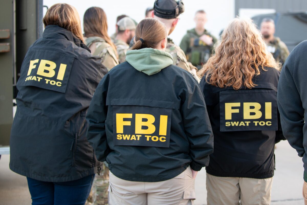 Teste cu detectorul de minciuni la FBI, pentru a verifica loialitatea angajaților