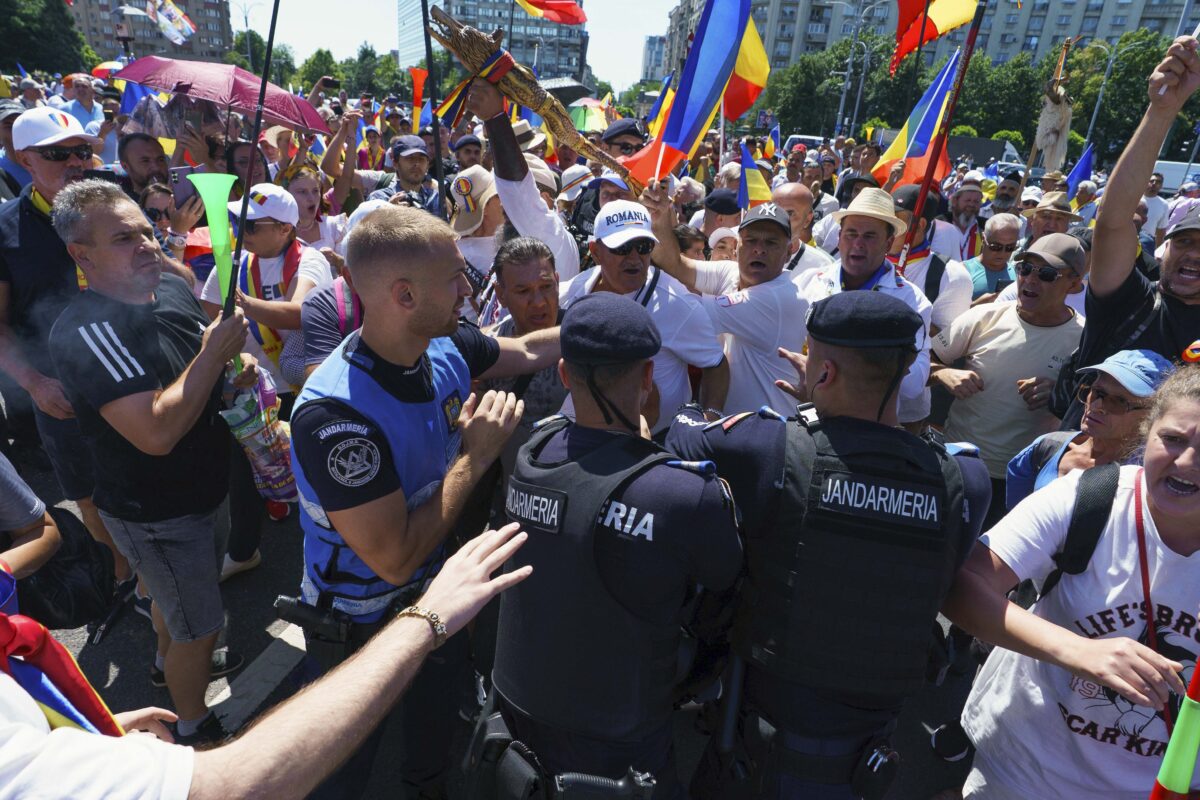 Dosare penale și amenzi după protestul pro-Călin Georgescu