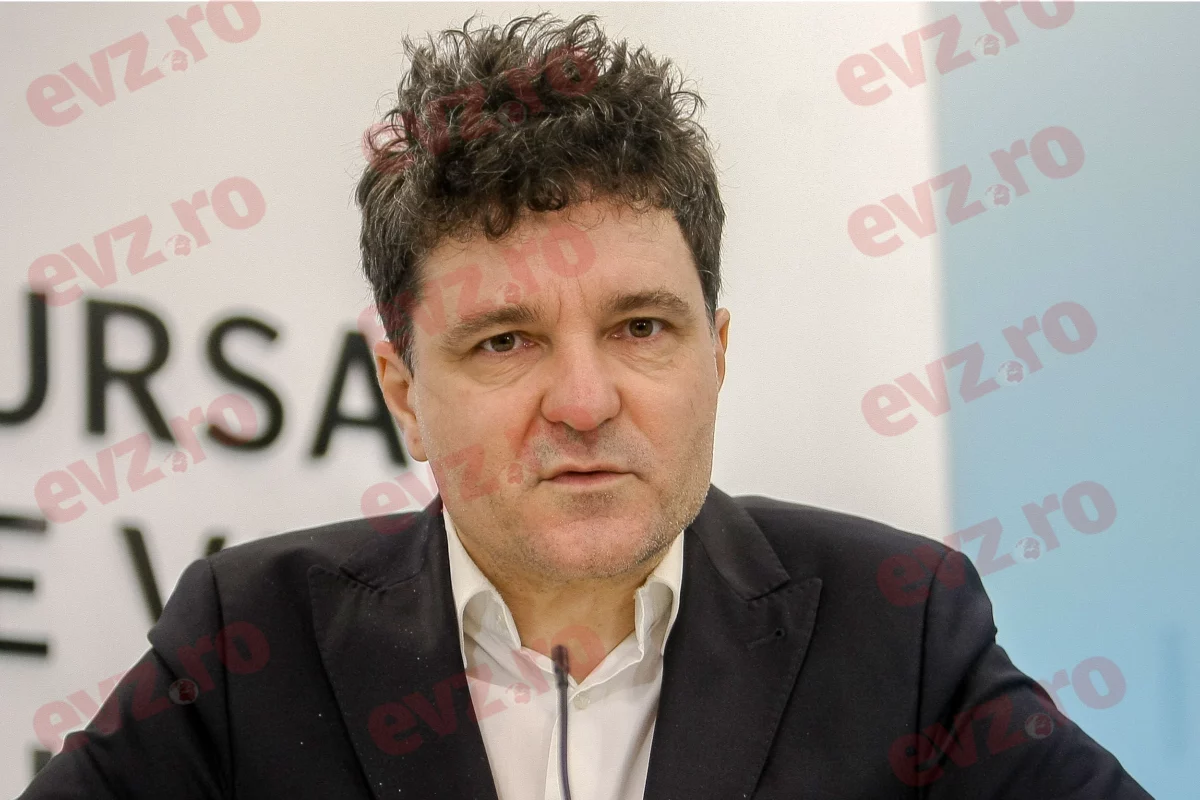 Cine încearcă să-l tundă pe Nicușor Dan de câteva luni de zile. Președintele și-a dat acordul