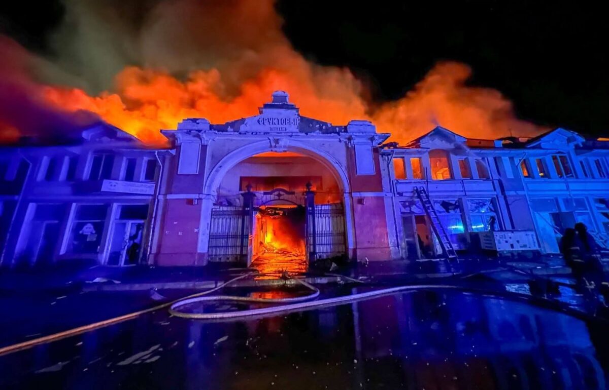 Noapte de coșmar la Odesa: Piața Privoz și clădiri UNESCO, în flăcări