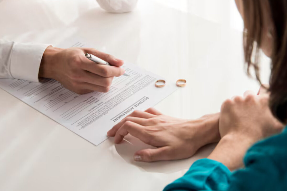 Testament legal 2025. Cât te costă și cine te poate ajuta să îl faci