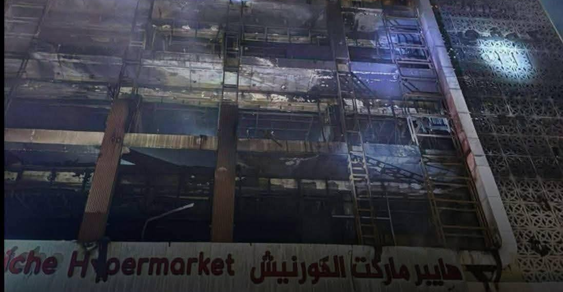 Incendiu devastator într-un centru comercial recent inaugurat, soldat cu 63 de morți