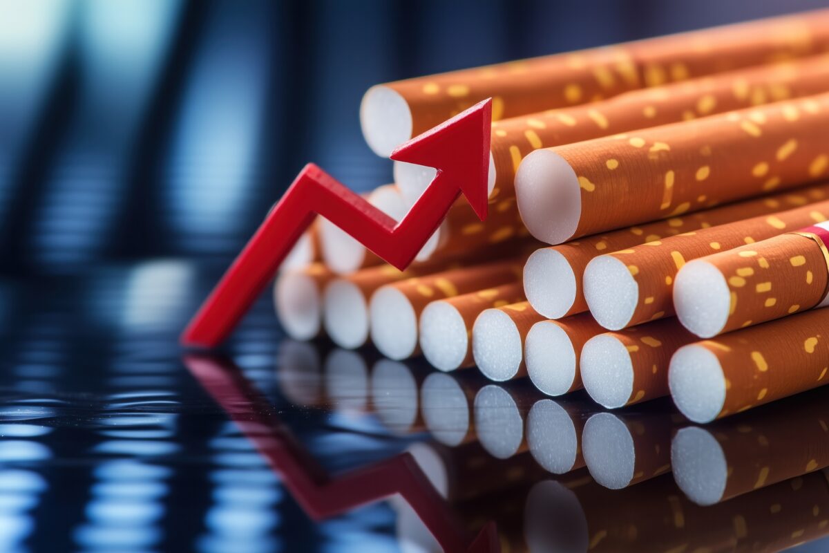 Accize mai mari de la 1 ianuarie 2026. Cu cât se scumpesc alcoolul și țigările