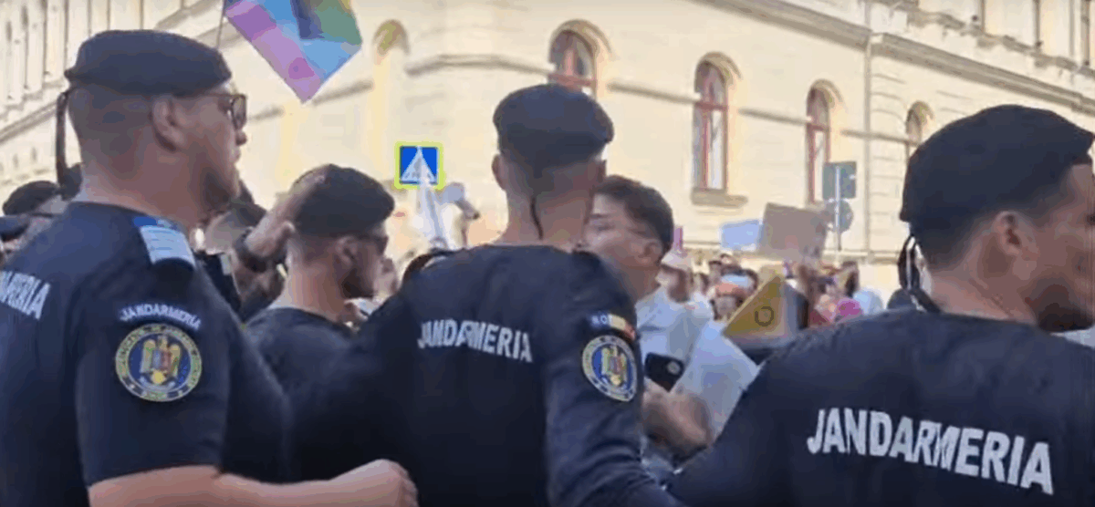 Ciocniri între jandarmi și participanții la Pride Oradea. Marșul nu a fost autorizat