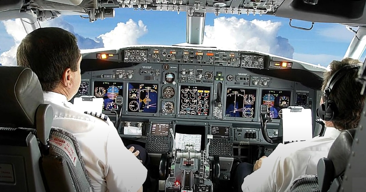 Cum poți deveni pilot în România și care sunt pașii oficiali pentru a obține licența de zbor