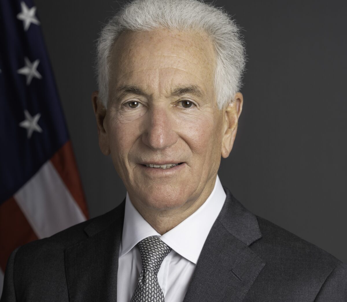 Ambasadorul SUA, tatăl ginerelui lui Trump, convocat la Paris după criticile dure la adresa lui Macron