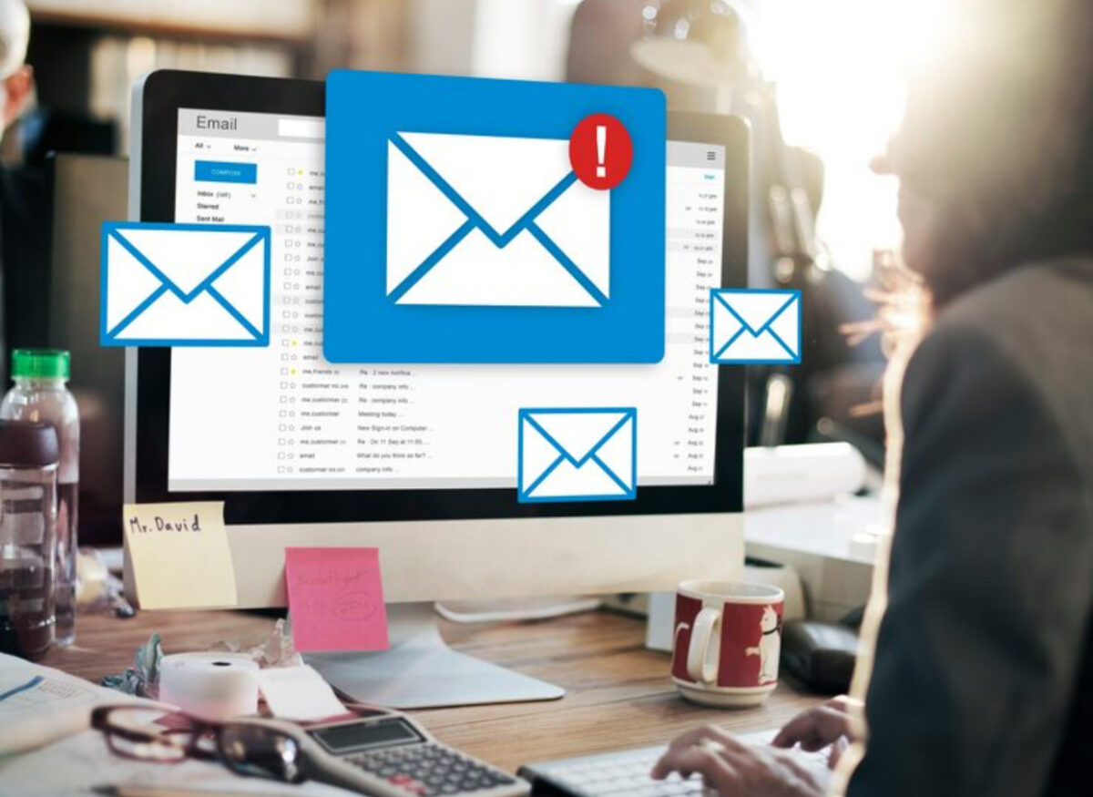 Un pensionar a făcut o mare greșeală când a trimis un e-mail. S-a trezit cu mii de amenzi