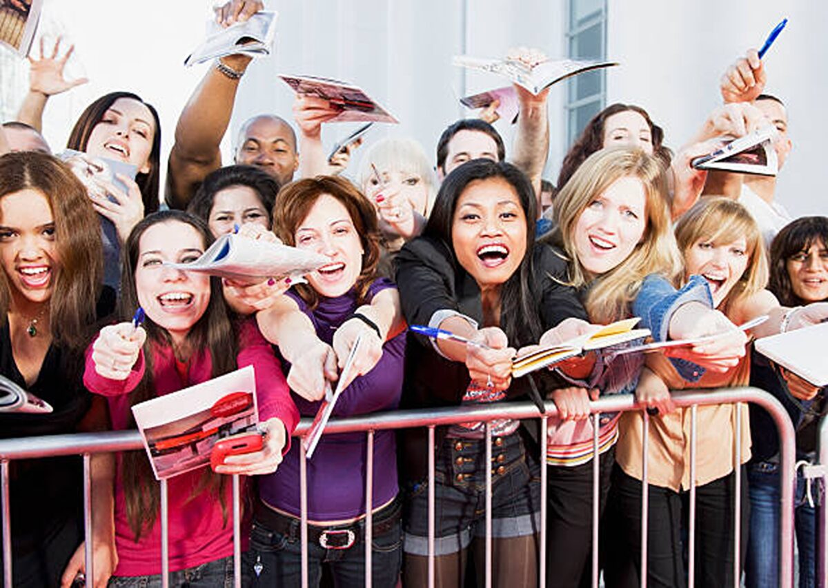 Actorul care a înnebunit planeta. Femeile sunt leșinate după el