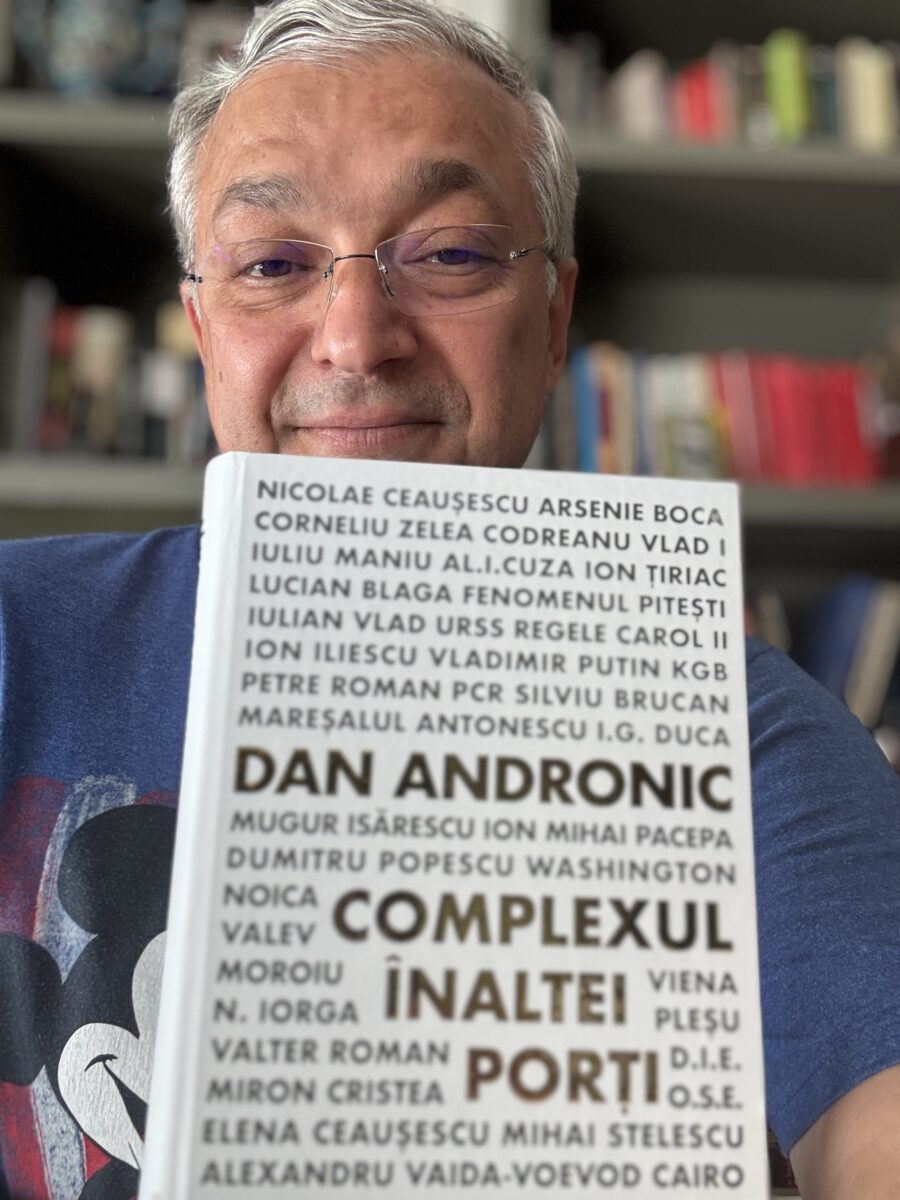 Complexul Înaltei Porți. O carte-eveniment de Dan Andronic