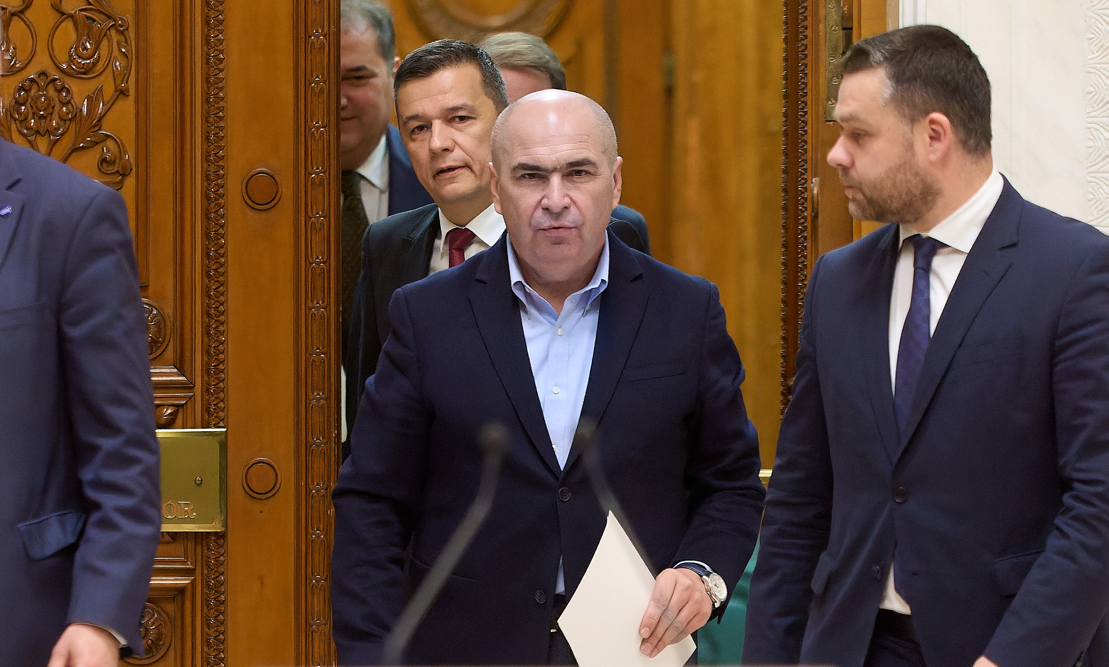 Ce îi transmite Ilie Bolojan lui Grindeanu după comparațiile cu Georgescu