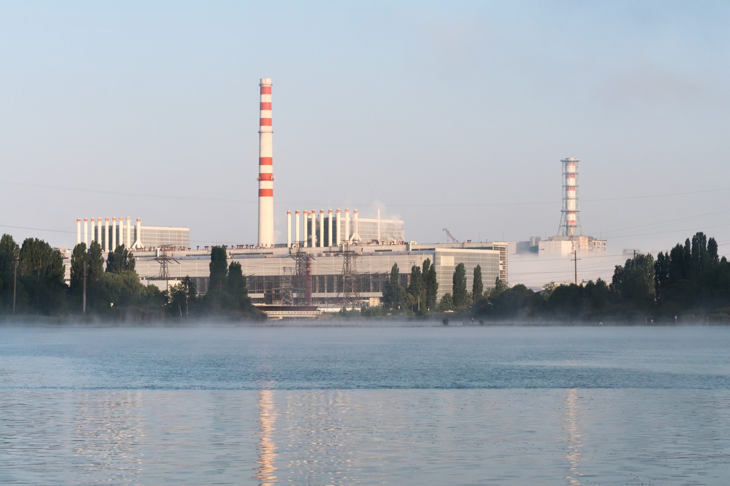 Incident la centrala nucleară din Kursk. O dronă a lovit turnul de răcire al unui reactor