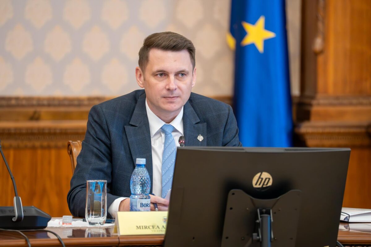 Mircea Abrudean: Premierul ia decizia finală, avizele miniștrilor sunt consultative. Ce ar reprezenta pentru România întârzierea pachetului de reforme