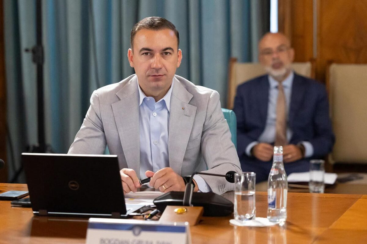 Salarii de până la 13.000 de euro, la stat, în România. Ce trebuie să știi