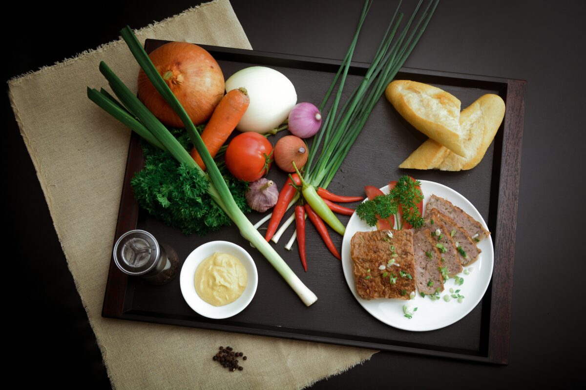 Alimentul pe care românii îl cumpără din magazine reprezintă un real pericol pentru oase