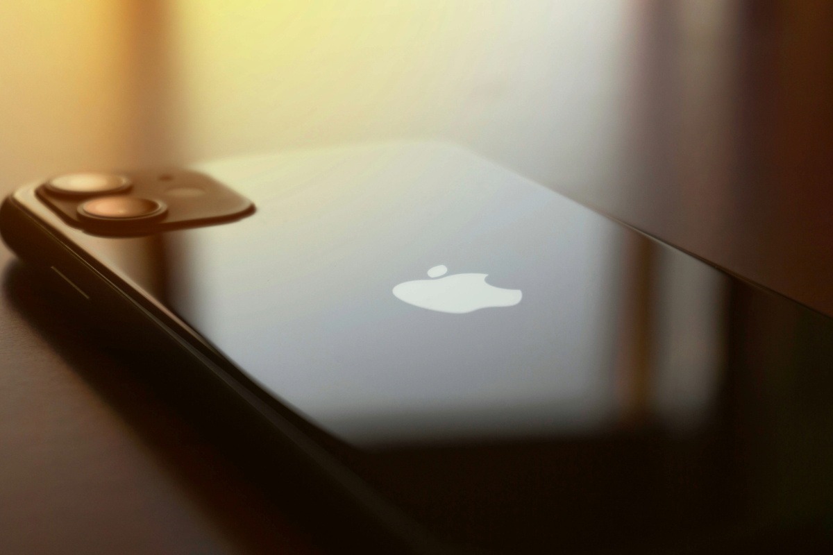 Trei motive să îți cumperi un telefon iPhone