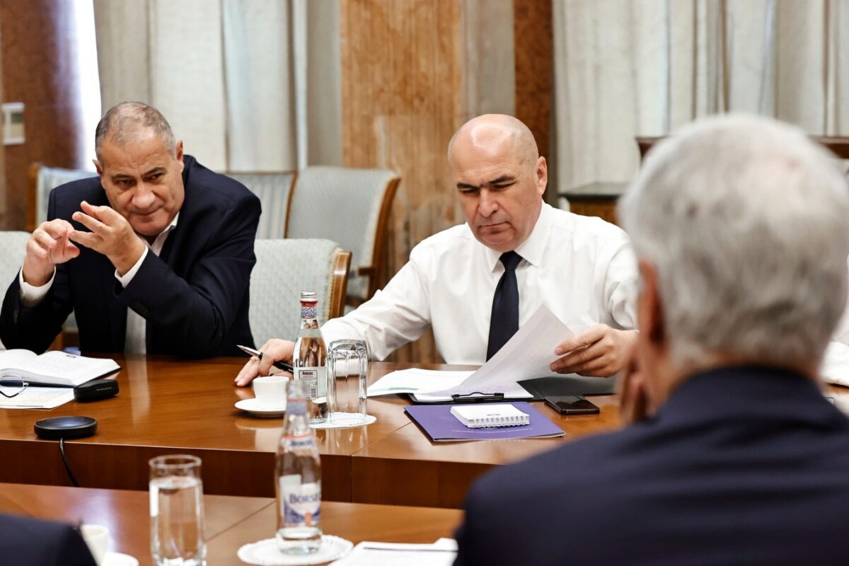 Cifrele care dau peste cap toate calculele lui Bolojan. Topul angajărilor din administrația locală în ultimii 10 ani