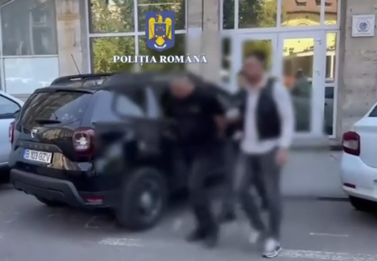 Profesor de religie, reținut după agresiuni repetate asupra unei eleve de 14 ani