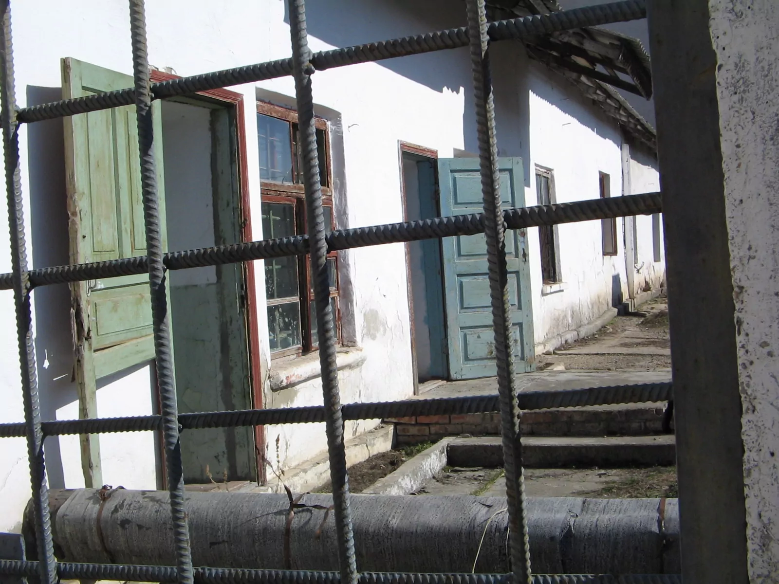 CEDO cere Chişinăului desfiinţarea castelor criminale din închisori