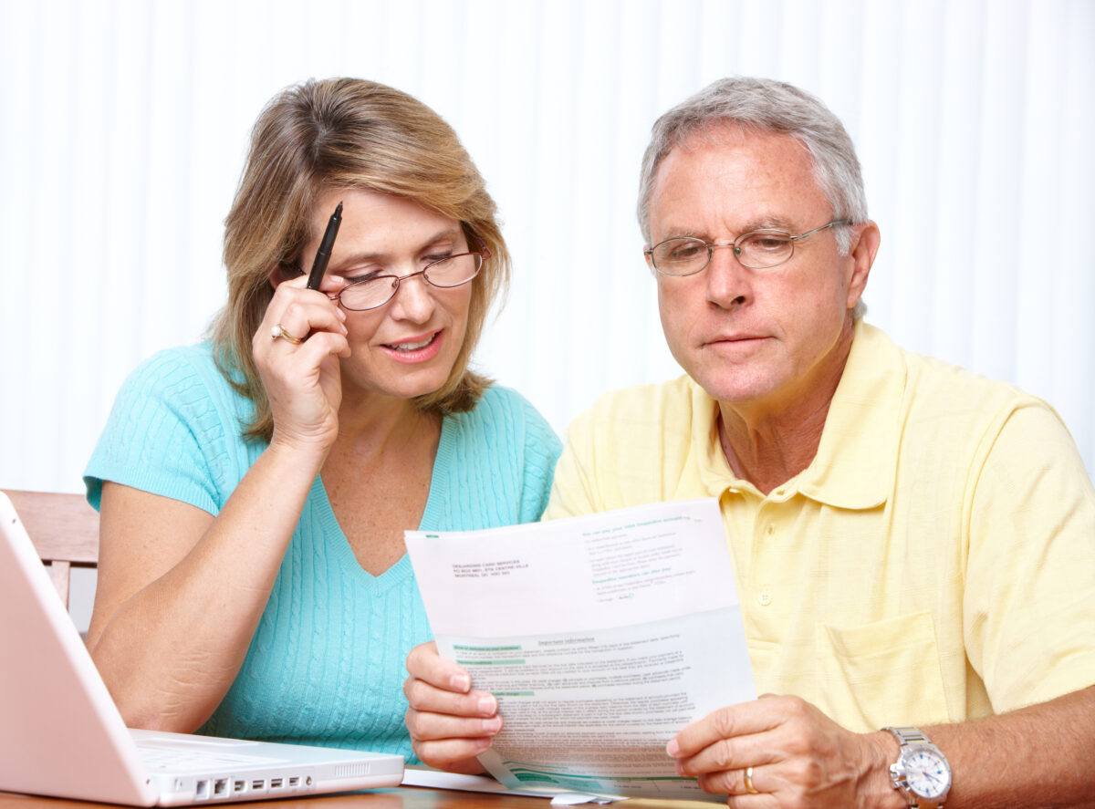 Proiect OUG. Guvernul Bolojan vrea să interzică cumulul pensiei cu salariul la stat. Ce se schimbă, cine ar putea fi exceptat