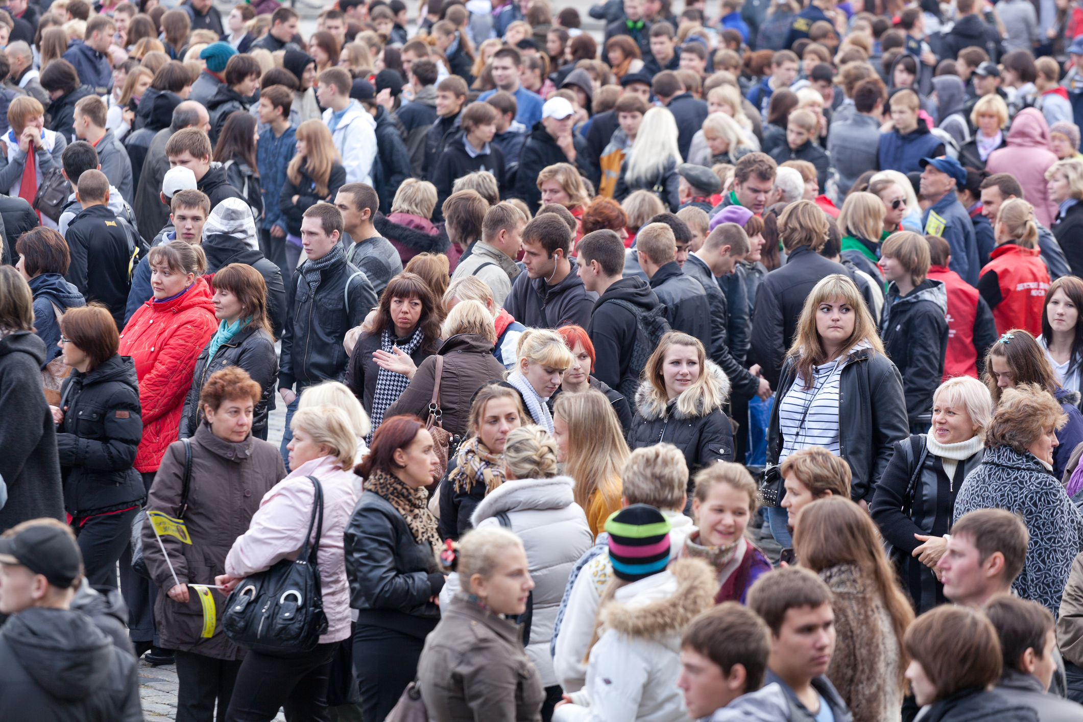 Sondaj CURS. Locuitorii din București consideră că țara merge într-o direcție greșită