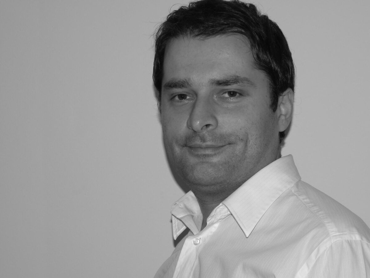 Radu Georgescu critică propunerea Guvernului: „Capital social de 8.000 lei? Așa încurajăm antreprenoriatul?”