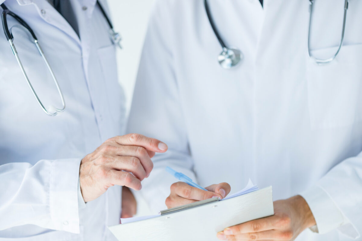 Colegiul Medicilor: Medicii care dau concedii de boală nejustificat trebuie sancționați