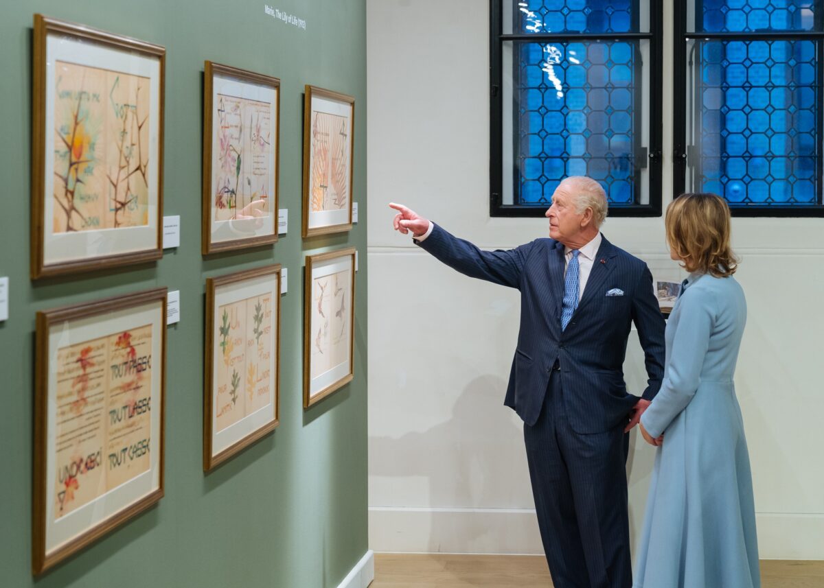 Regele Charles al III-lea a vizitat expoziția dedicată Reginei Maria la Londra