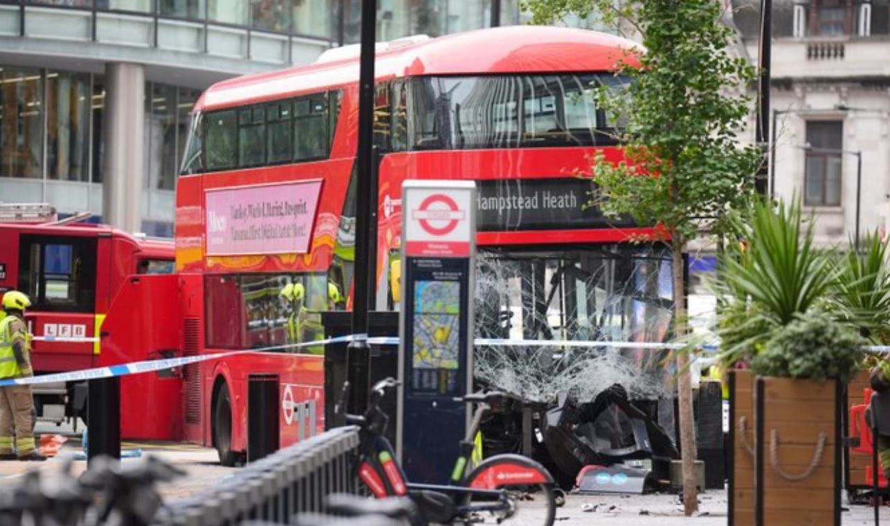 Accident autobuz Londra