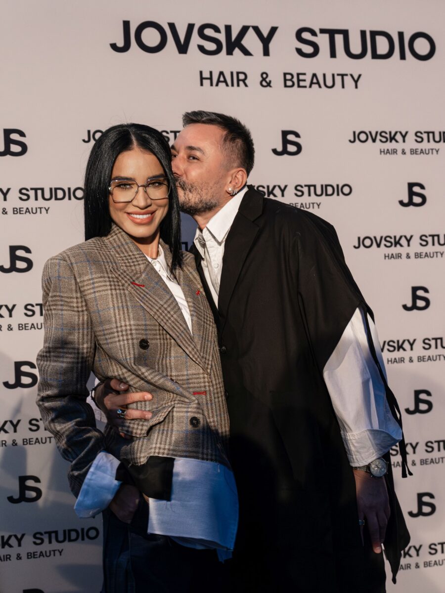 Adrian Perjovschi si Adelina Pestrițu ok